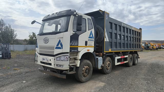 FAW J6 8x4 Самосвал - 1