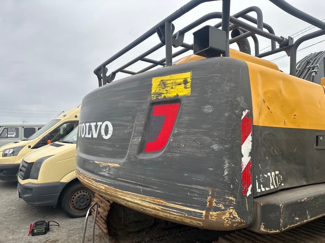 Volvo EC 220 Экскаватор - 2