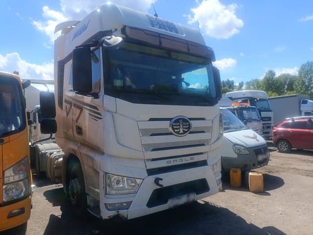 FAW J7 4x2 Седельный тягач - 2