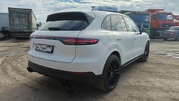 Porsche Cayenne - 3