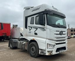 FAW J7 4x2 Седельный тягач - 2