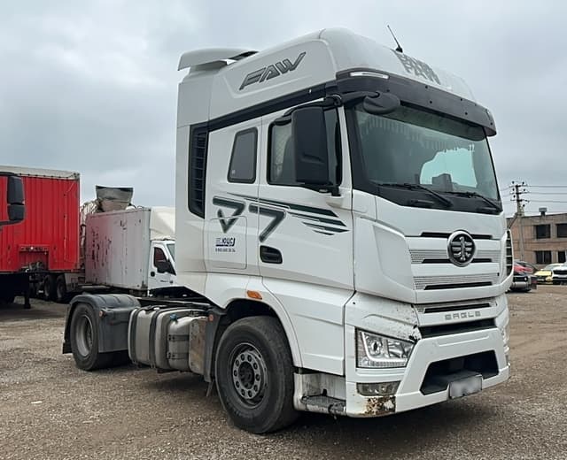 FAW J7 4x2 Седельный тягач - 2