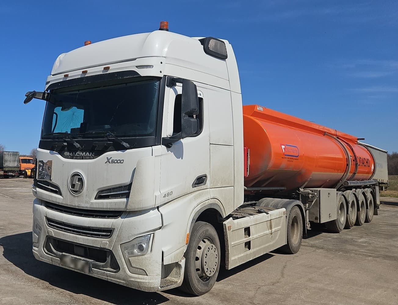 Shacman (Shaanxi) SX* 4x2 Седельный тягач - 1