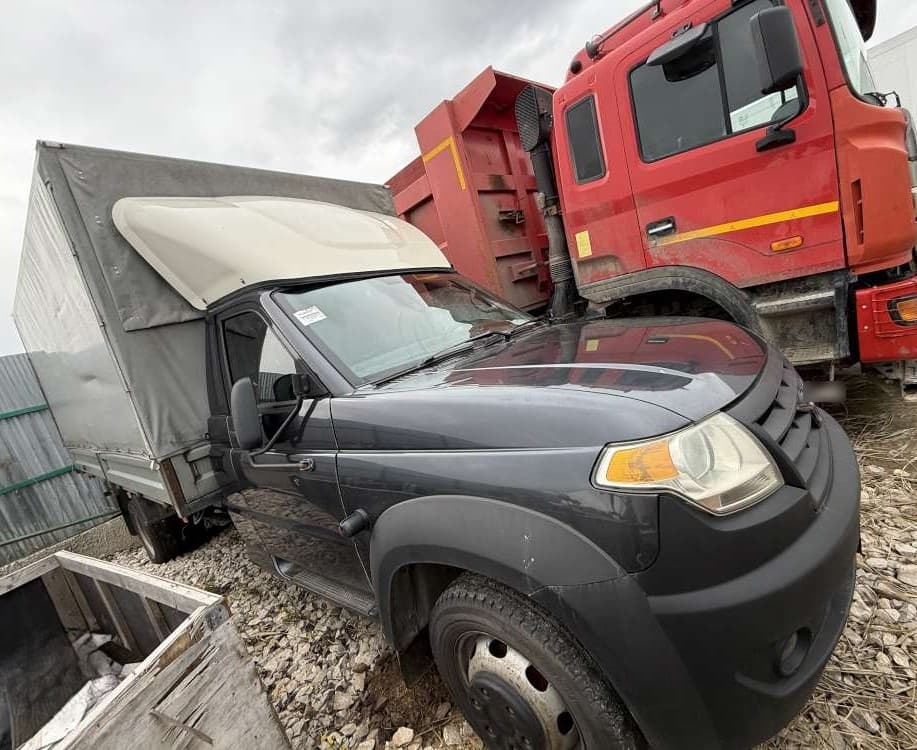 UAZ Profi - 2