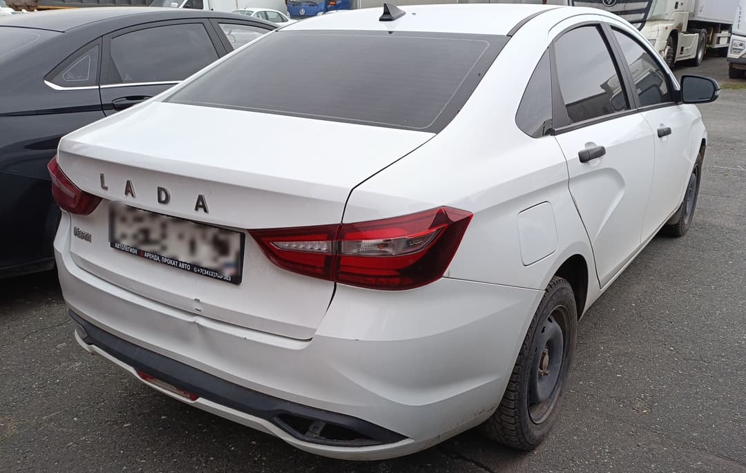 Lada Vesta седан - 3