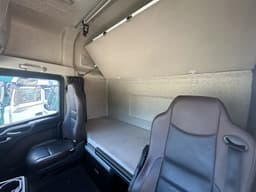 FAW J7 4x2 Седельный тягач - 8
