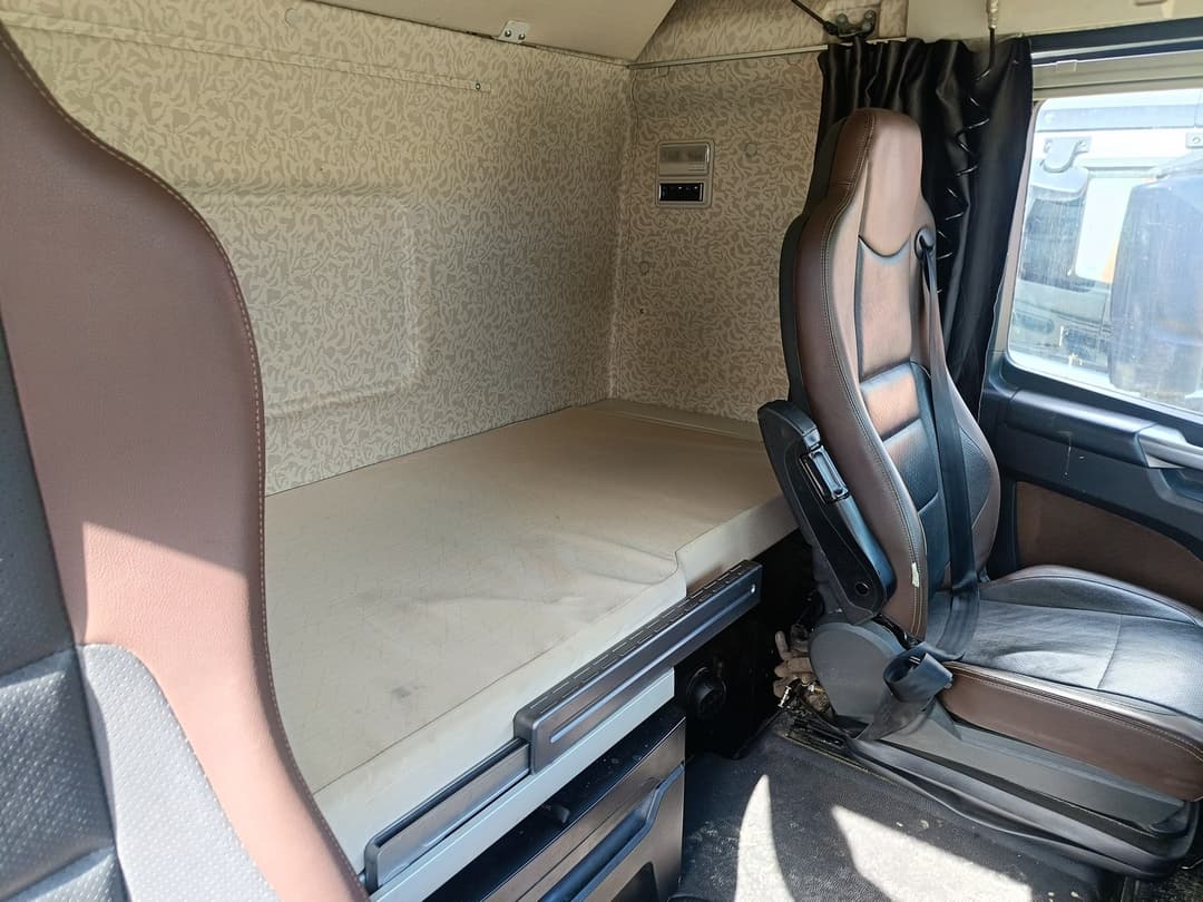 FAW CA 4250 6X4 Седельный тягач - 8