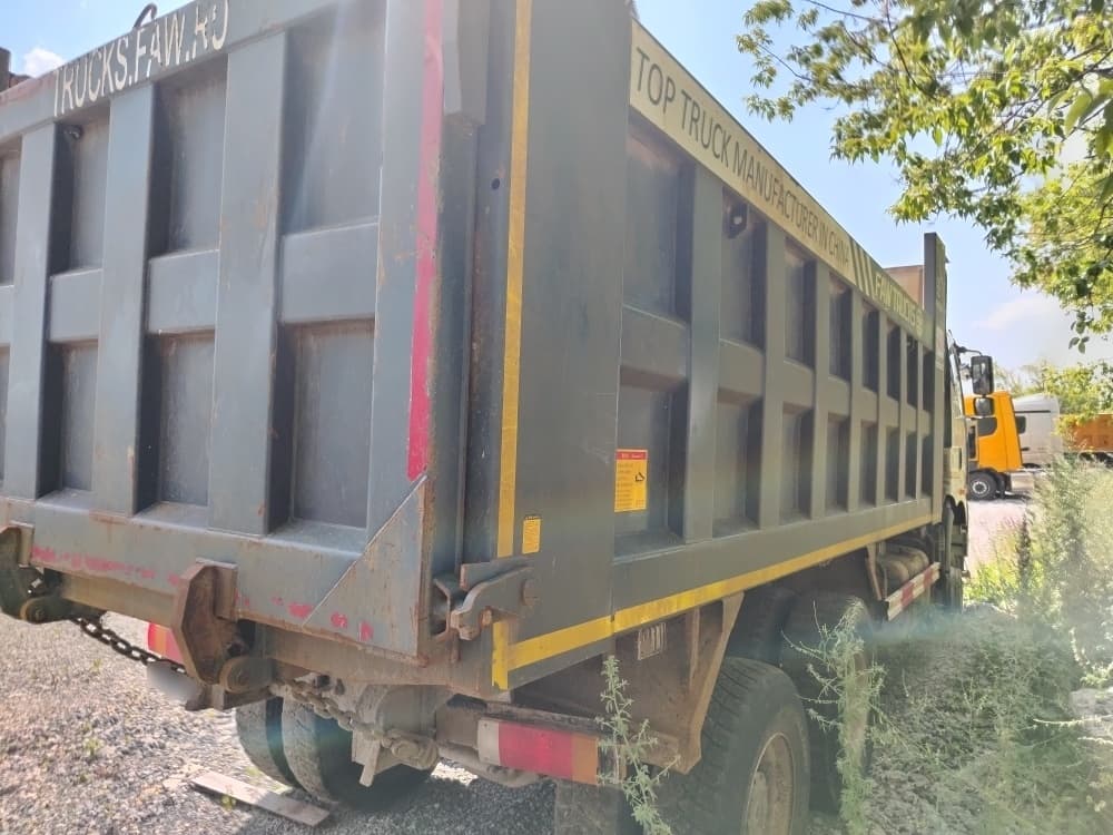 FAW J6* 6x4 Самосвал - 3