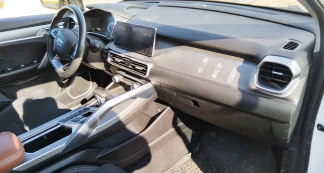 Geely Coolray - 6