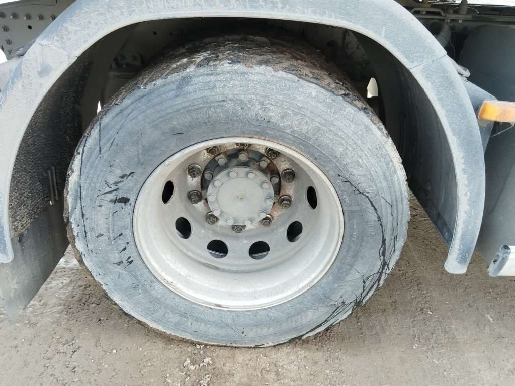 Sitrak C7H 4x2 Седельный тягач - 9