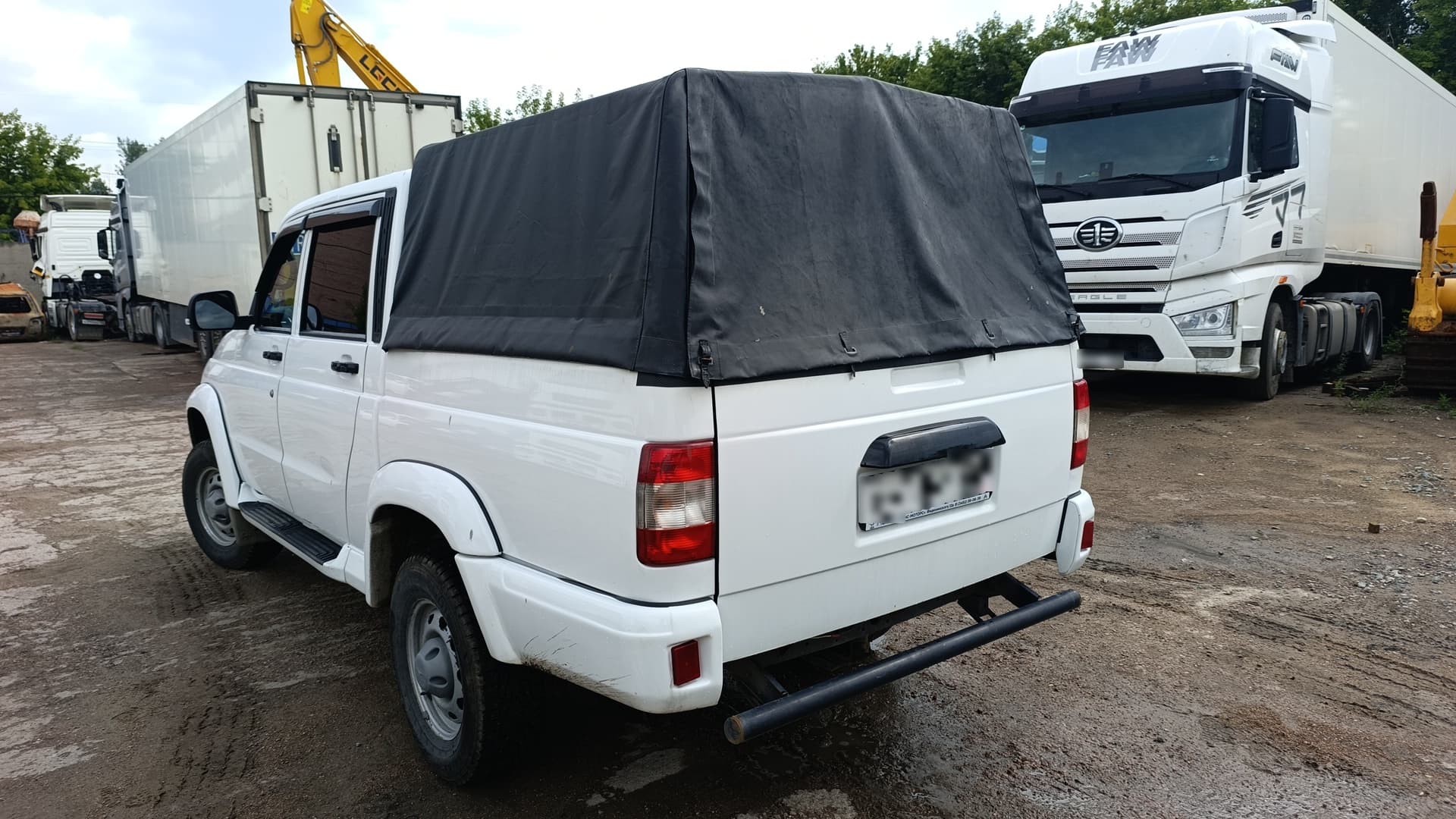UAZ Pickup - 4