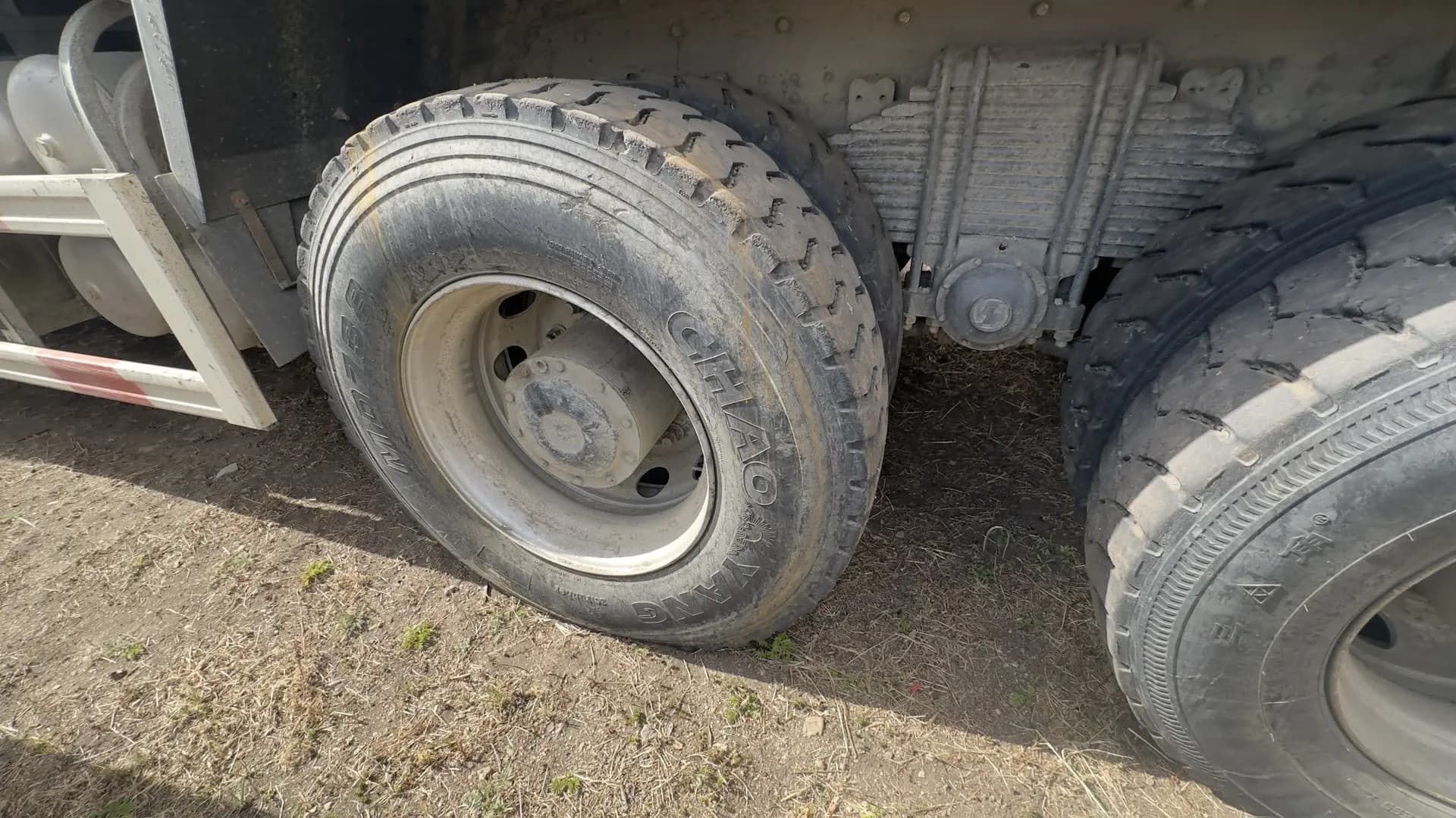 Shacman (Shaanxi) SX* 6x4 Самосвал - 6