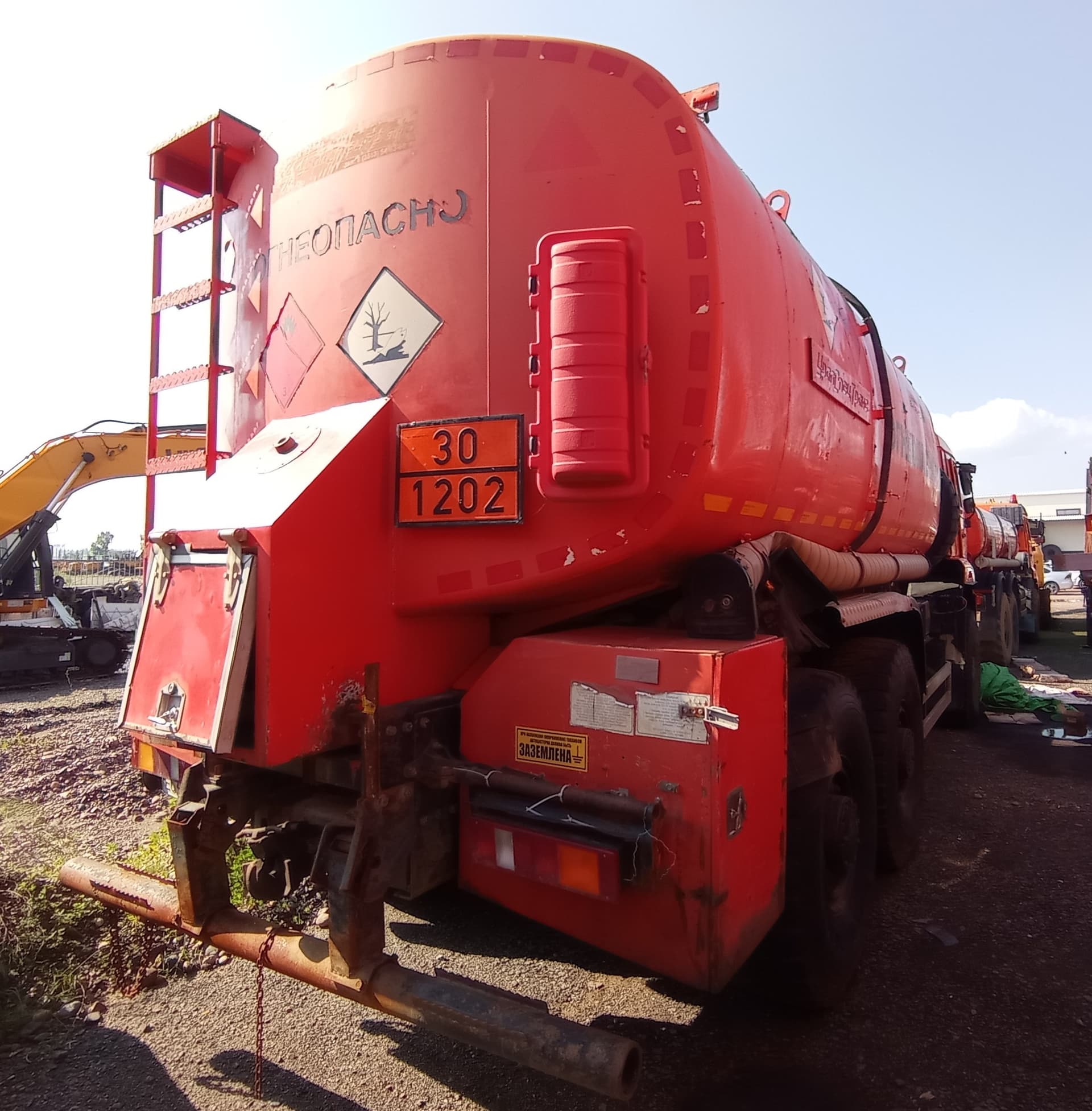 Камаз 65224 6X6 Автоцистерна нефтепромысловая - 3