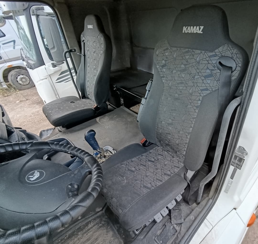 Камаз M1840 4x2 Седельный тягач - 6
