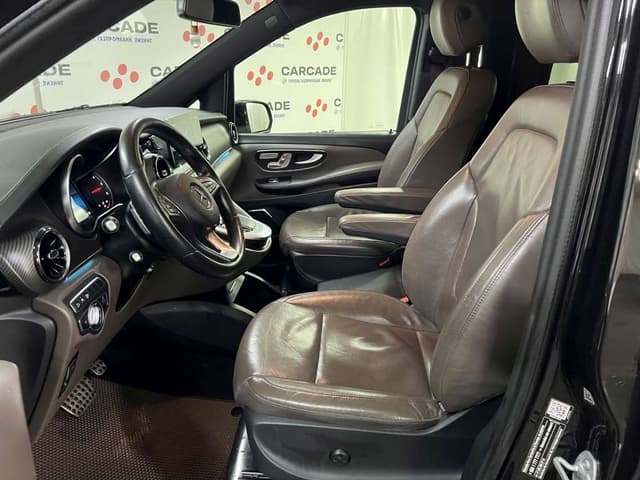 Mercedes-Benz V - 6