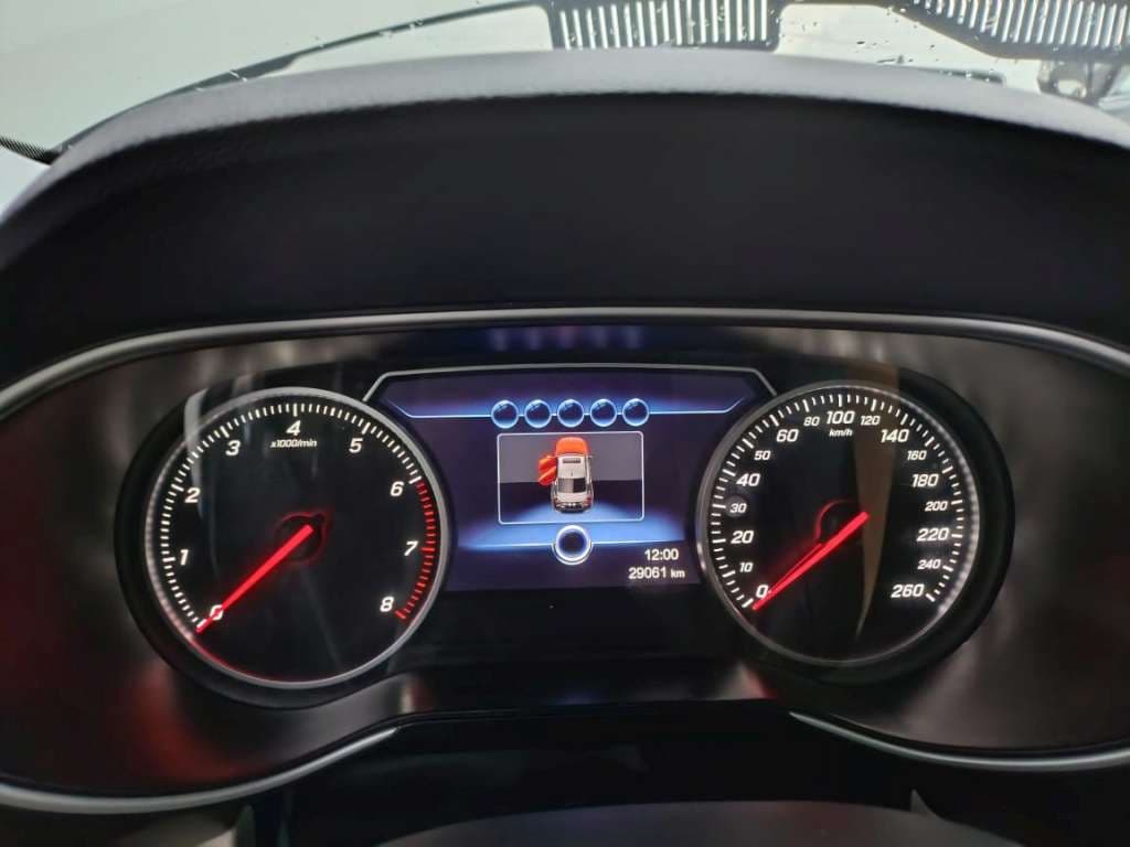 Hongqi H5 - 7