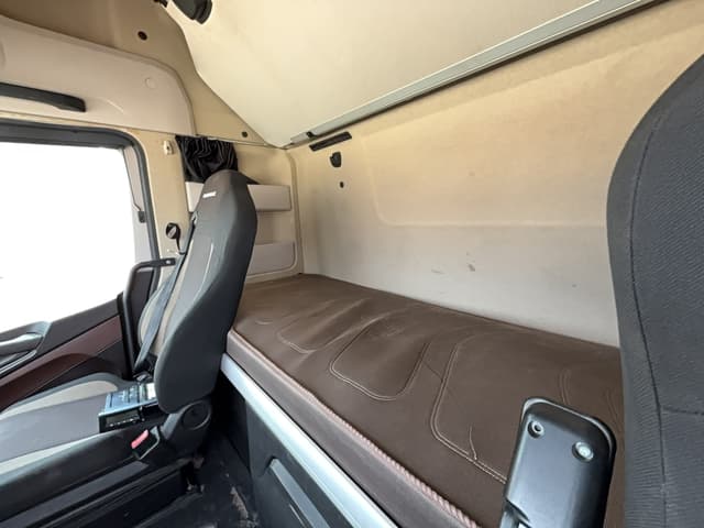 Камаз 54901 4x2 Седельный тягач - 9