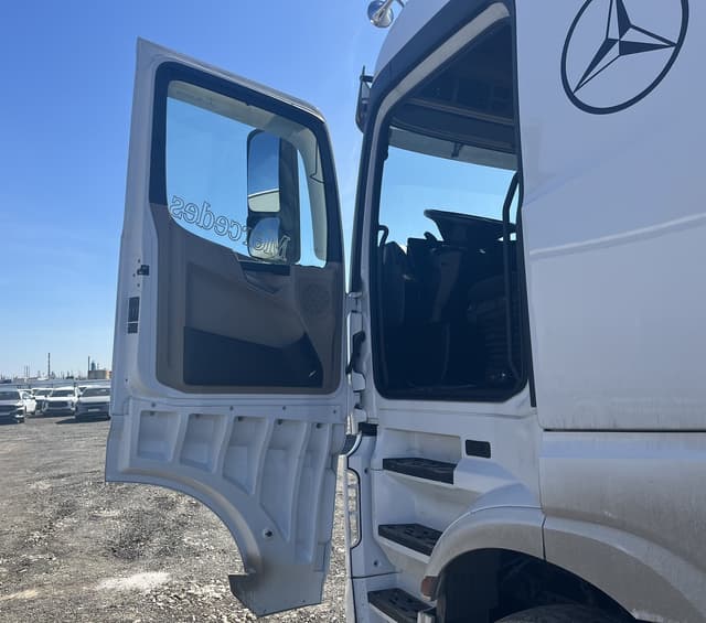 Mercedes-Benz Actros 4x2 Седельный тягач - 7