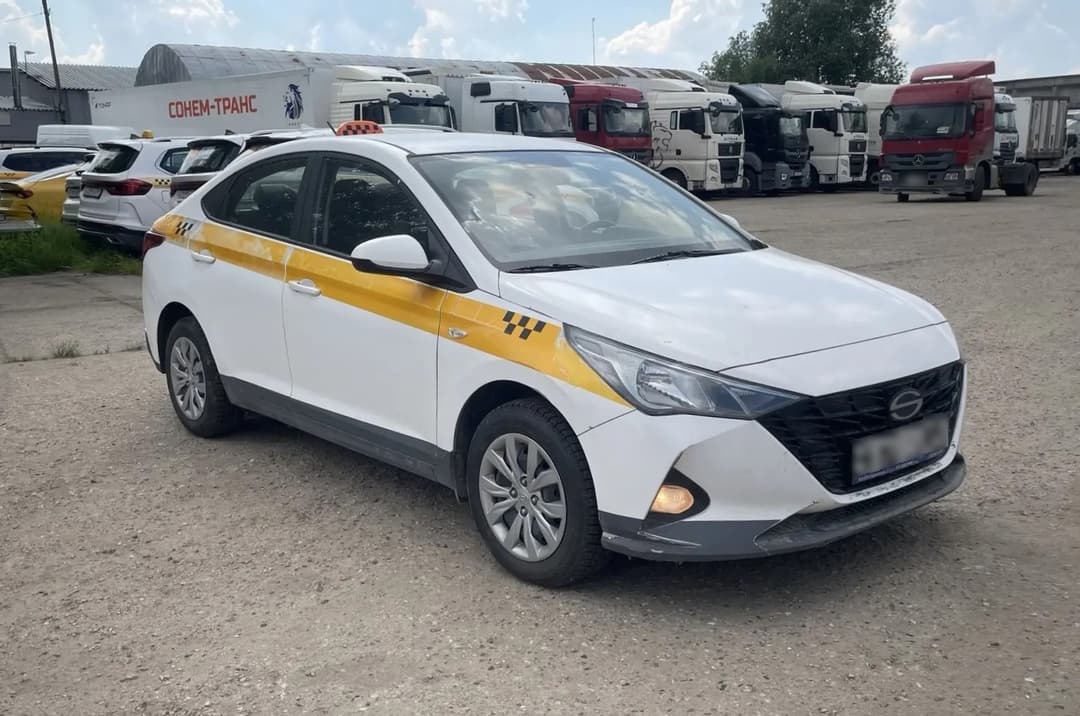Hyundai Solaris - 2