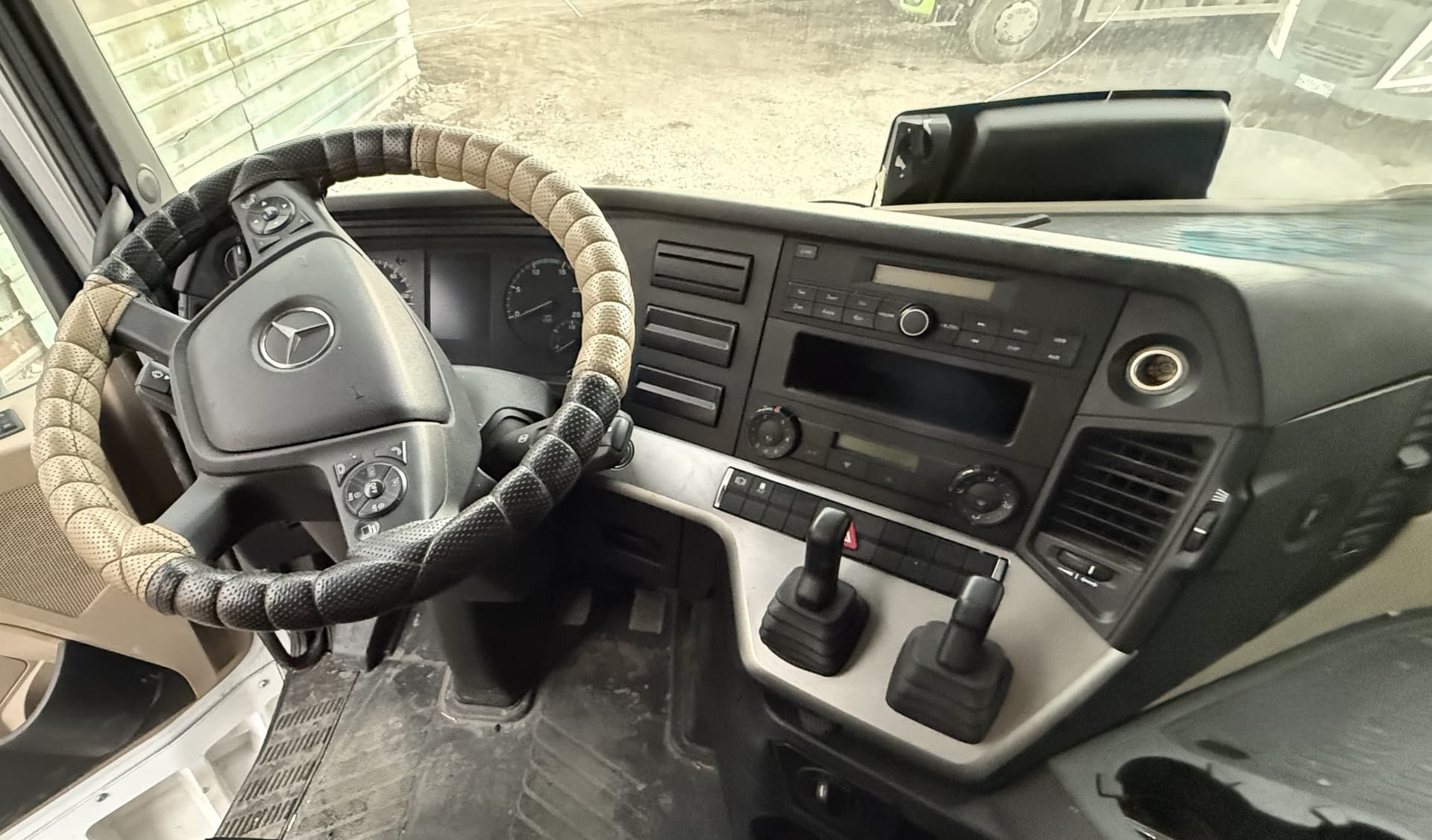 Mercedes-Benz Actros 6x4 Седельный тягач - 5