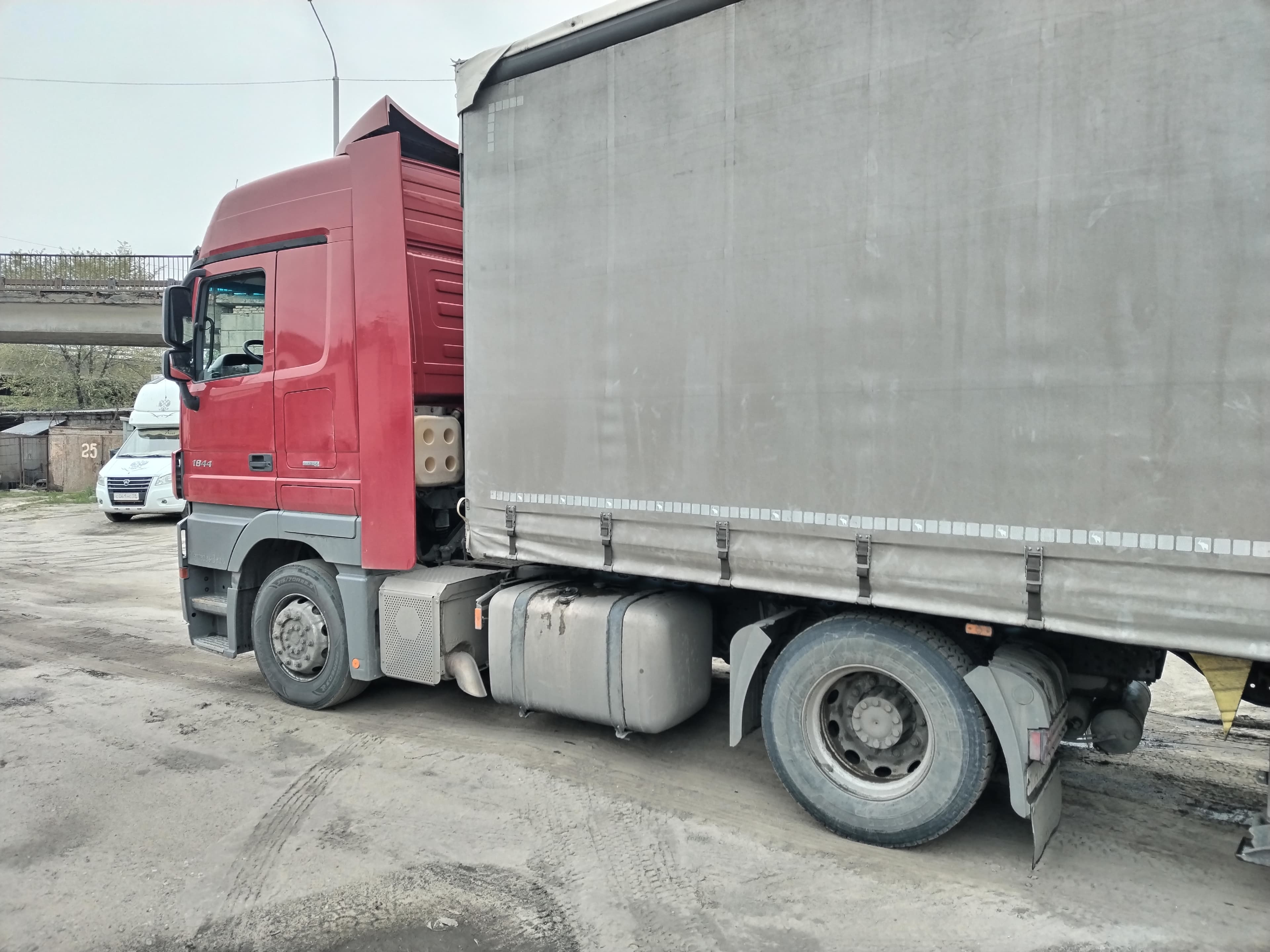 Mercedes-Benz Actros 4x2 Седельный тягач - 4
