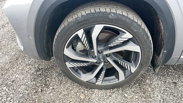 Geely Monjaro - 10
