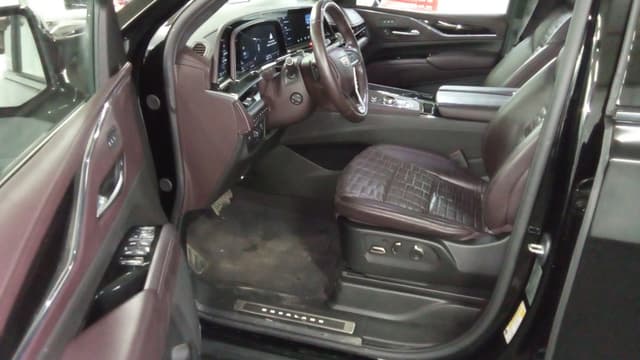 Cadillac Escalade - 6