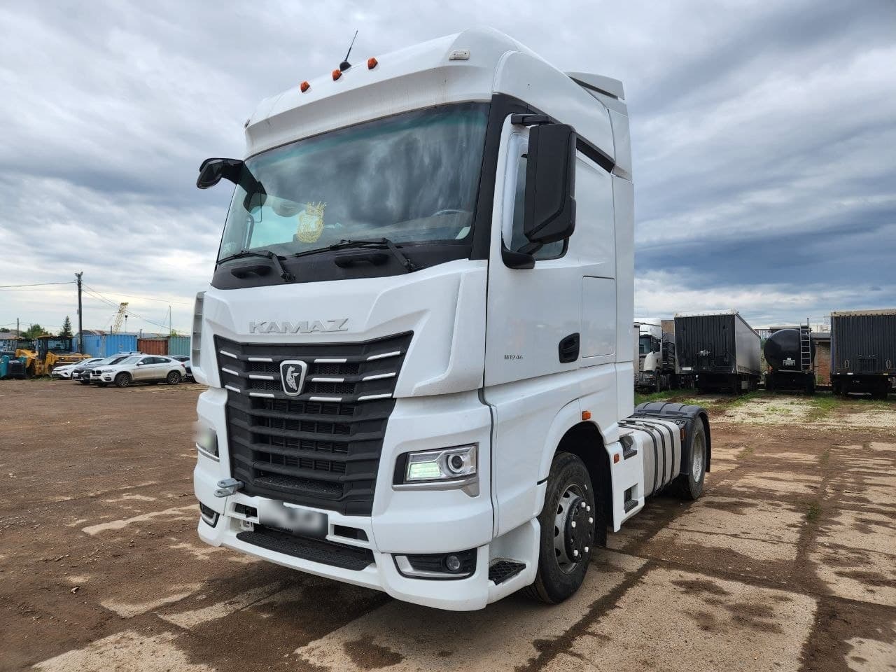 Камаз М1946 4x2 Седельный тягач - 1
