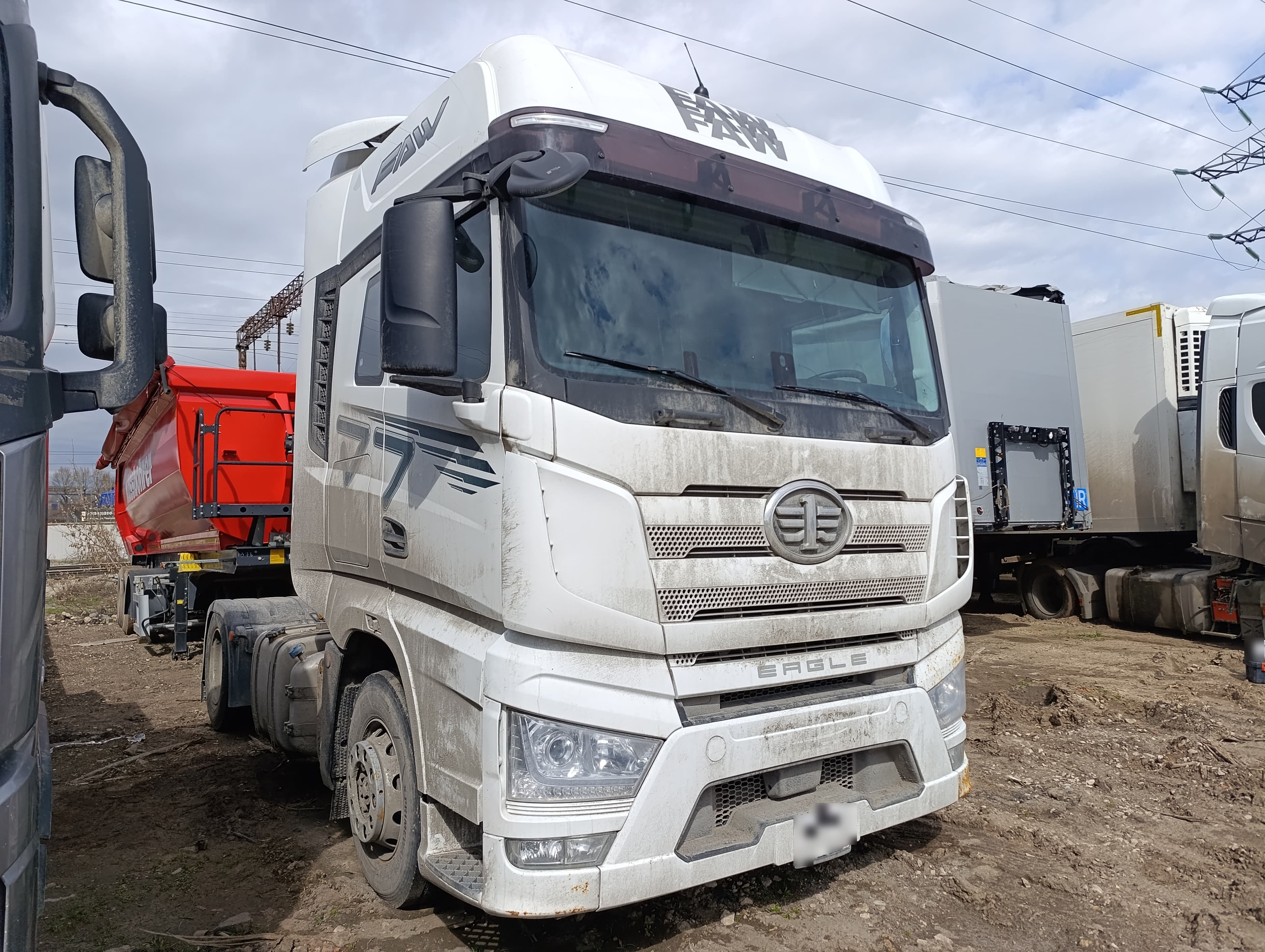 FAW J7 4x2 Седельный тягач - 2