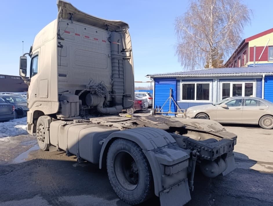 Dongfeng DFH 4x2 Седельный тягач - 4