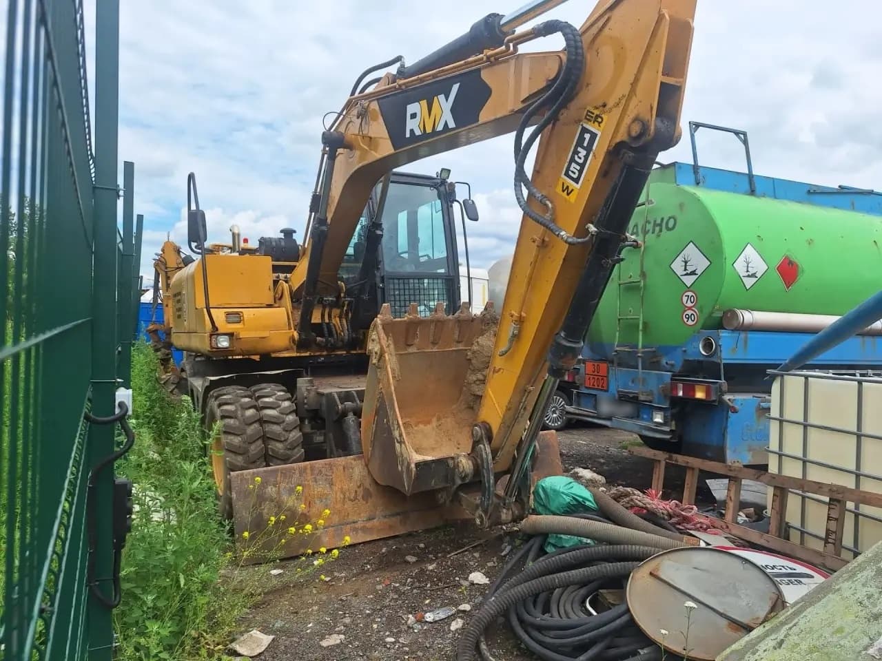 Runmax ER135* Экскаватор колесный - 2