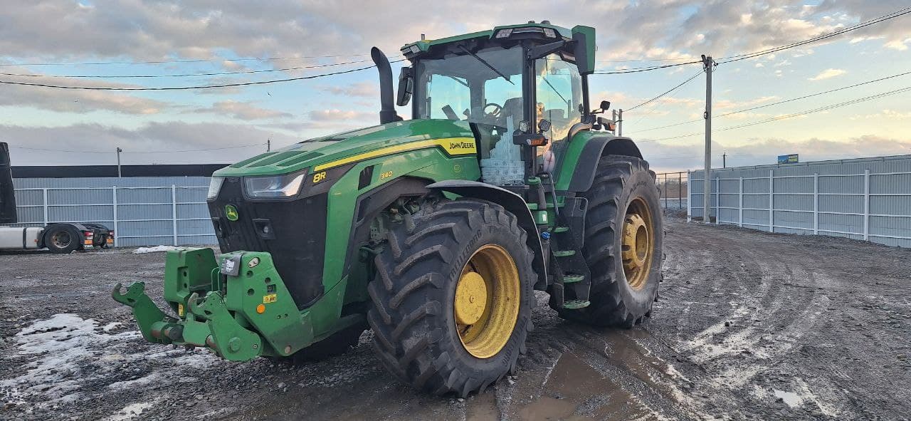 John Deere 8R Трактор - 1