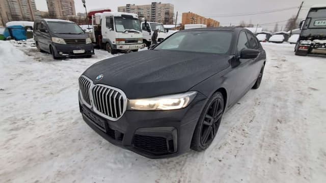 BMW 7 серия - 1
