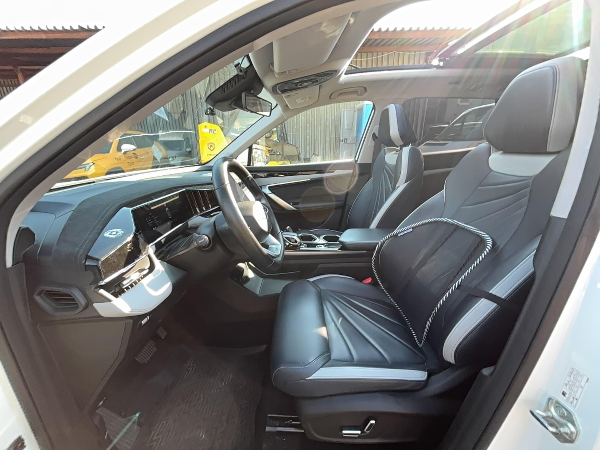 Geely Atlas - 6
