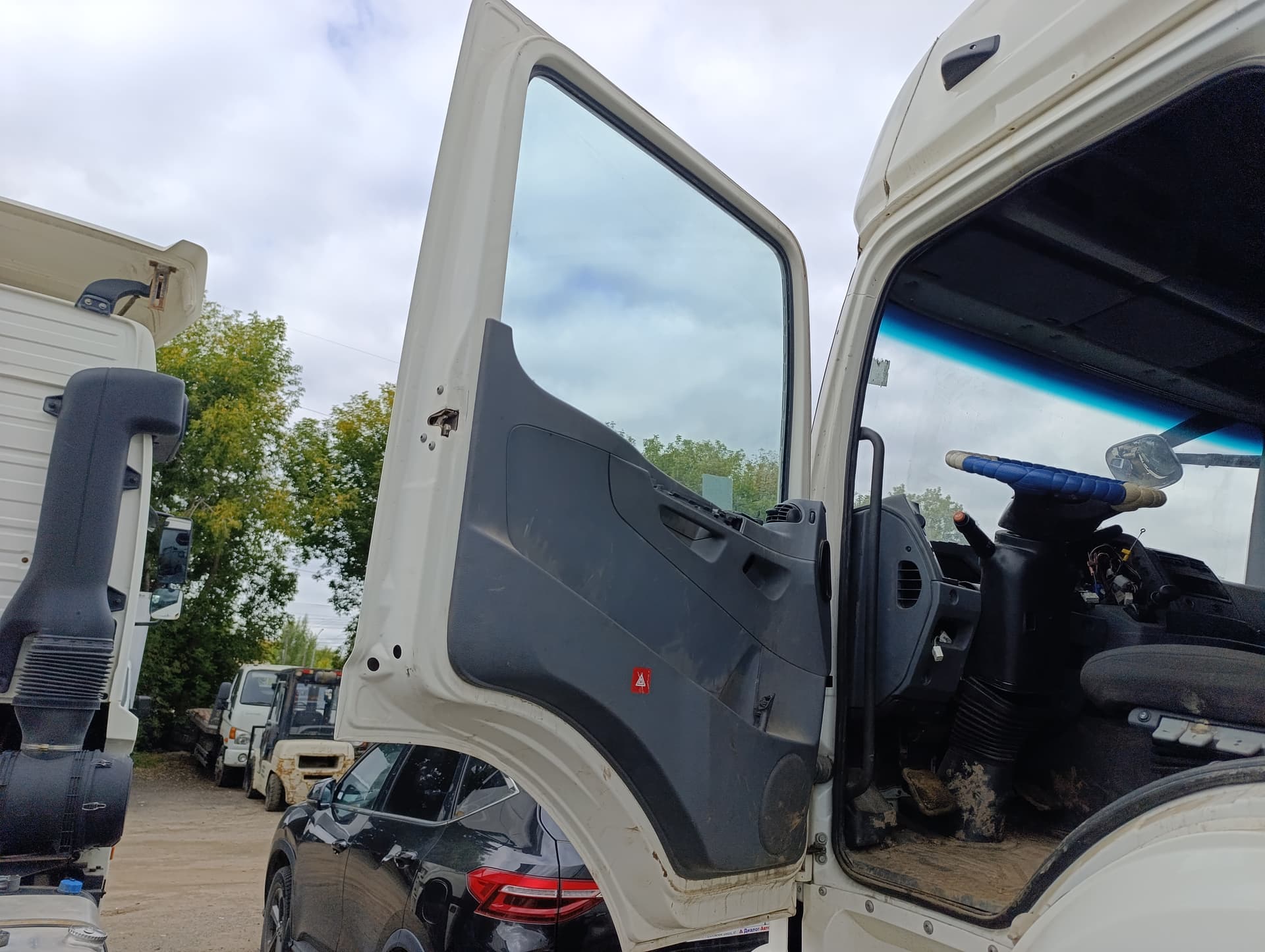 Камаз 5490 4x2 Седельный тягач - 7