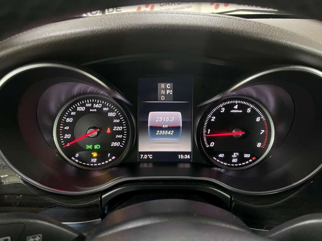 Mercedes-Benz V - 7