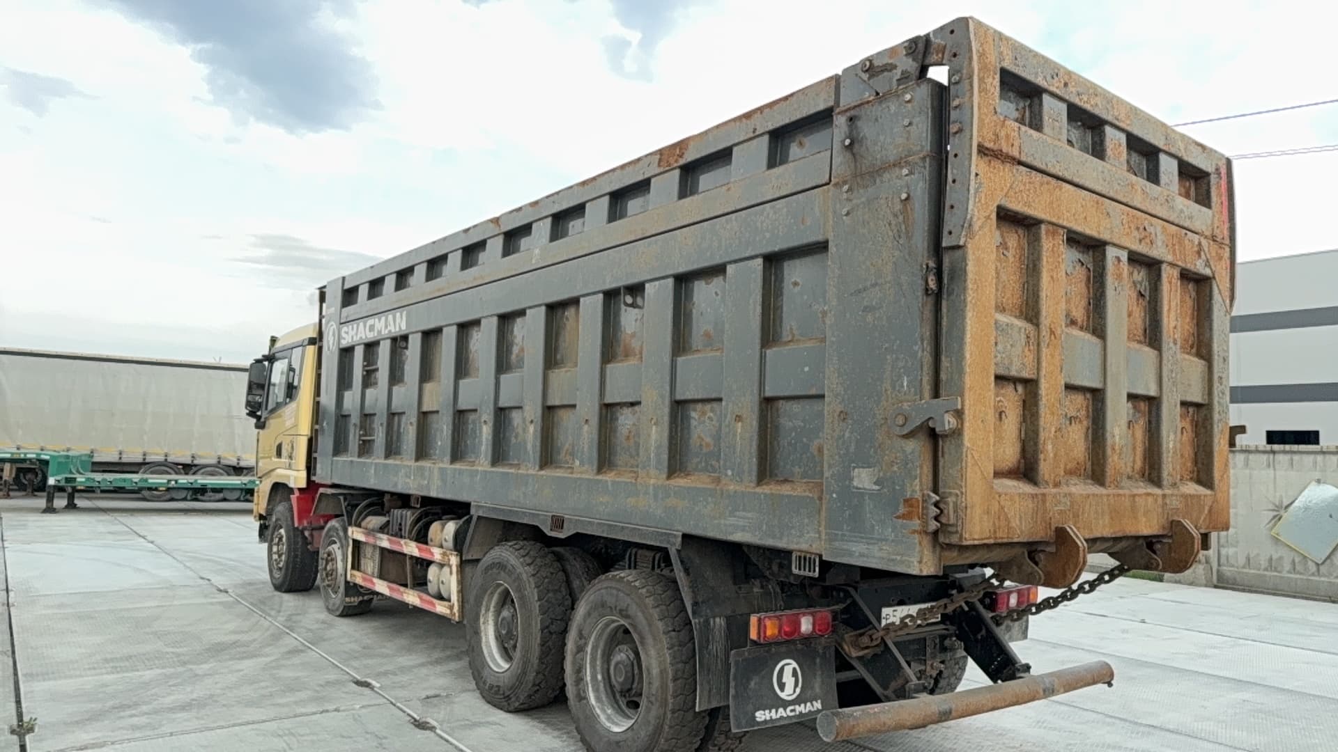 Shacman (Shaanxi) SX* 8x4 Самосвал - 4