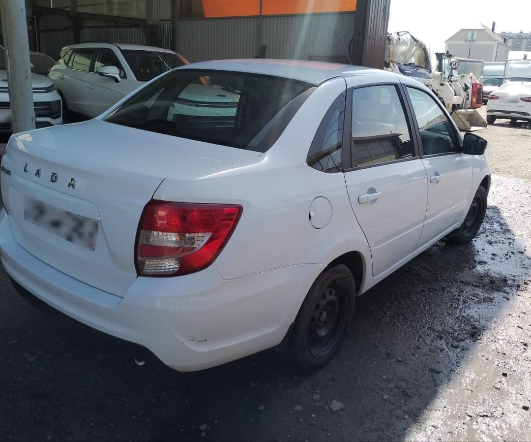 Lada Granta седан - 3