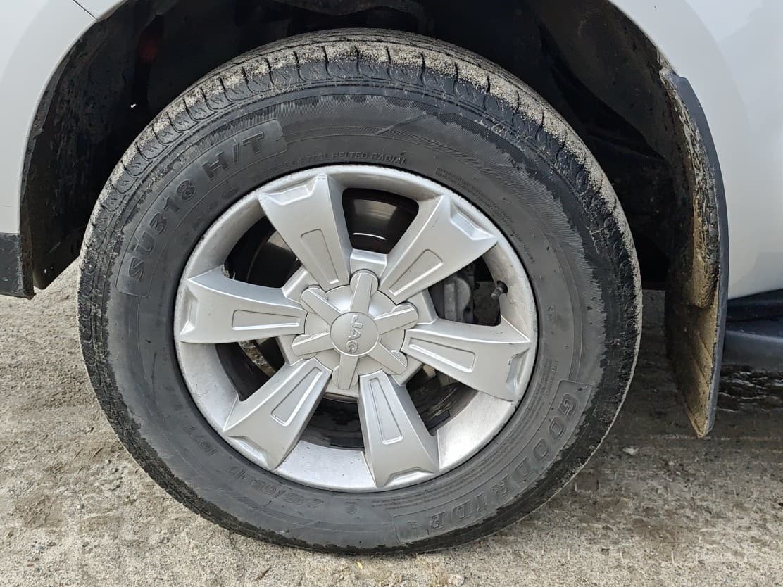 Jac T6 - 9