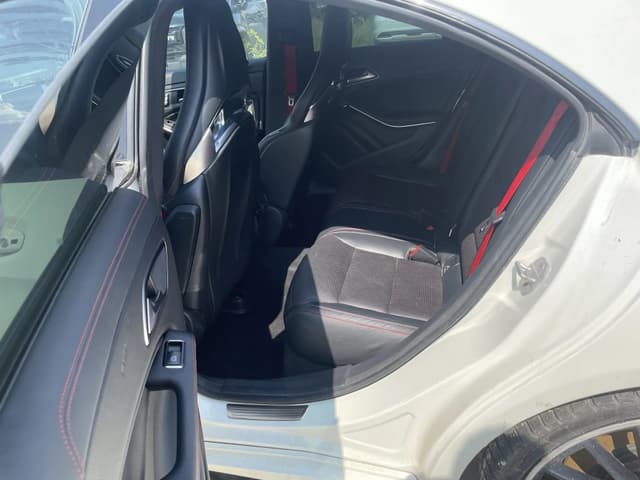 Mercedes-Benz CLA - 8