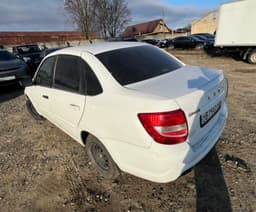 Lada Granta седан - 4