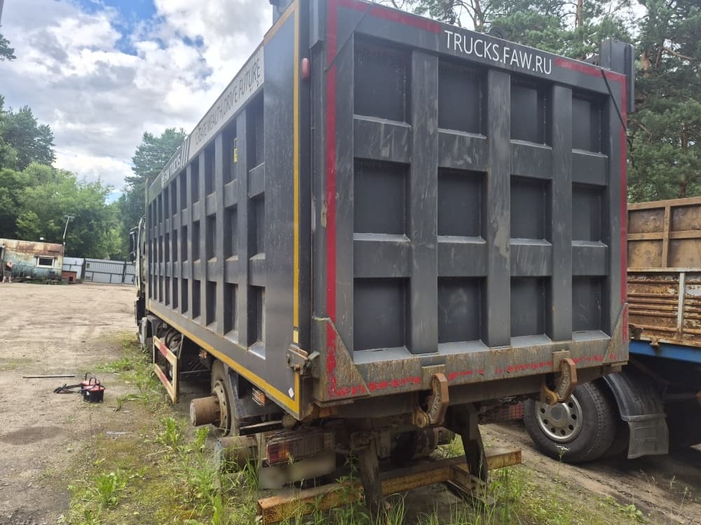 FAW J6 8x4 Самосвал - 4