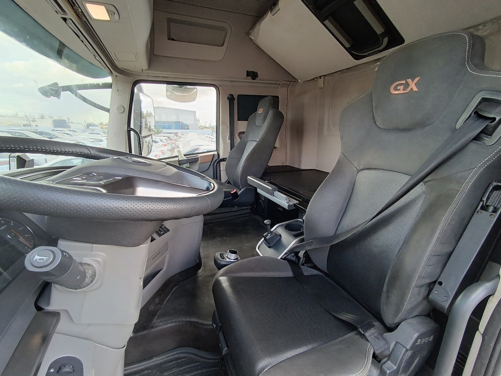 Dongfeng DFH 4x2 Седельный тягач - 6