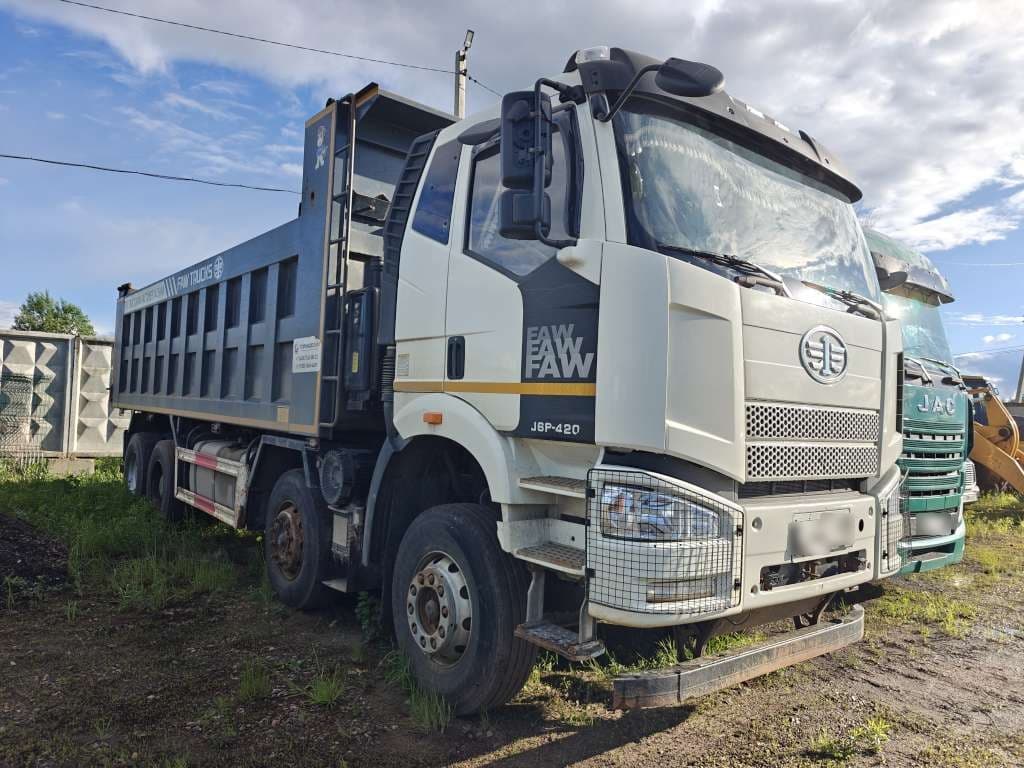 FAW J6 8x4 Самосвал - 2