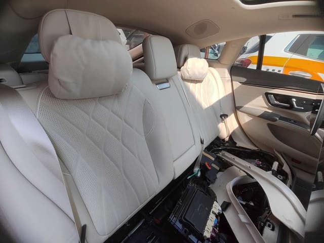 Mercedes-Benz EQS - 9
