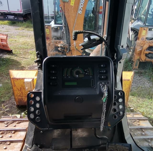 Komatsu D39EX-22 Бульдозер - 5