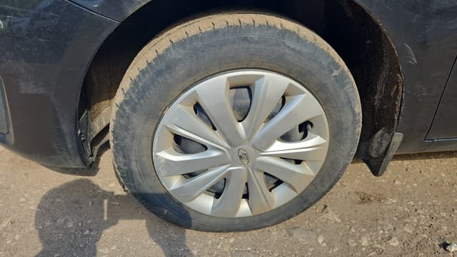 Lada Vesta седан - 9