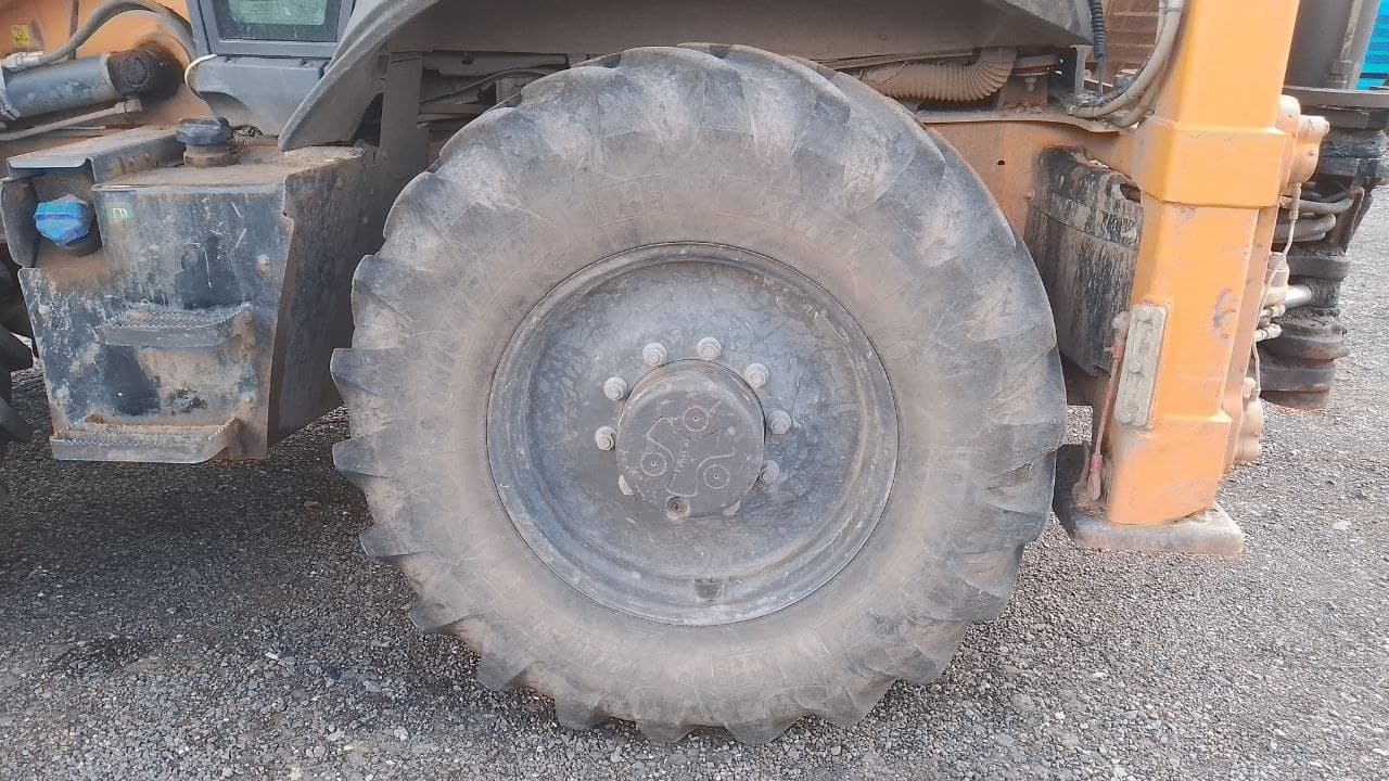 Case 695* Экскаватор-погрузчик - 8