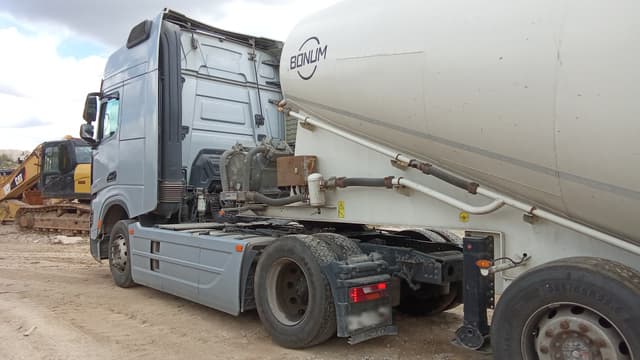 Shacman (Shaanxi) SX* 4x2 Седельный тягач - 4