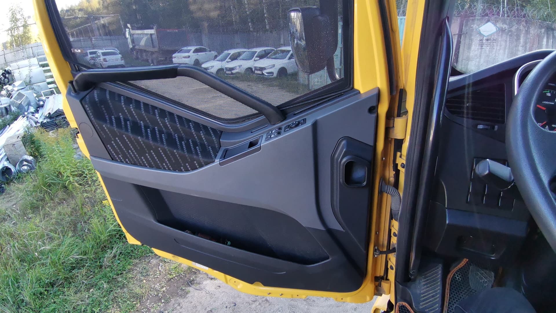 Казанский Завод Подъемных Механизмов 3250* на шасси FAW CA 3250 6X4 Бортовой с КМУ - 7